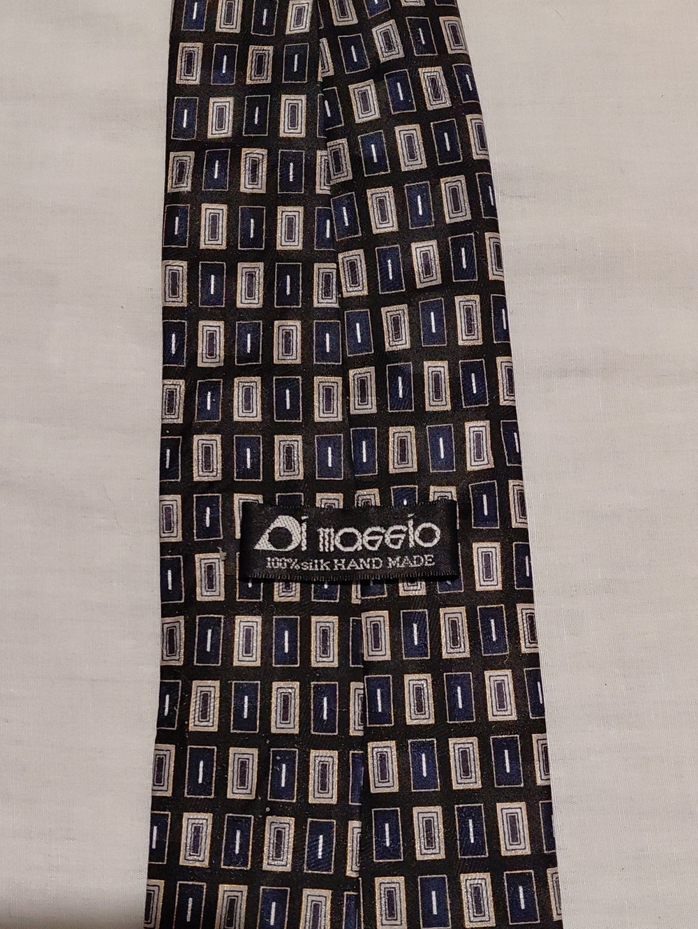 Classic Men's 100% Silk Neckties Set - Red, Blue, Black Patterns - Picture 2 of 7